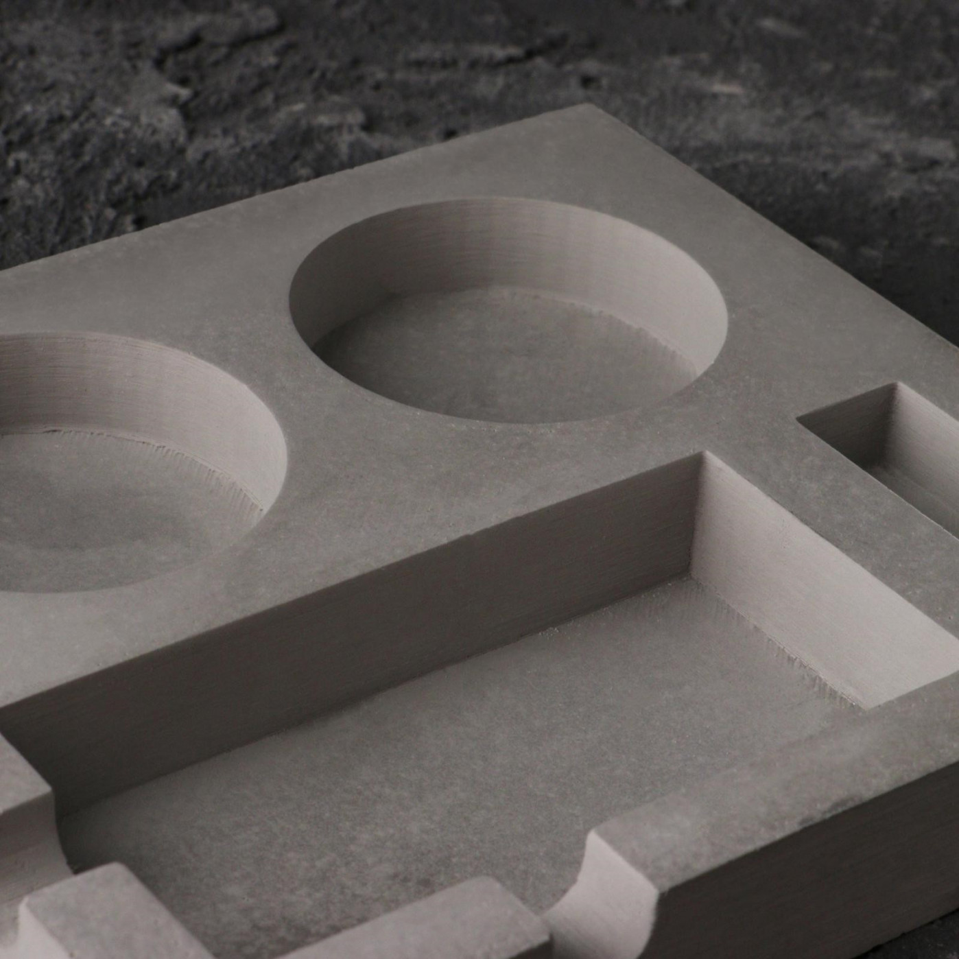 Подарочный набор Непробиваемый (2 стопки, зажигалка, подставка)