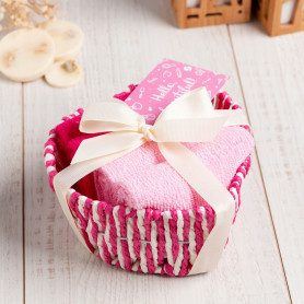 Подарочный набор махровых салфеток Сердечко фуксия-2