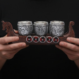 Подарочный набор Викинг (3 стопки на подставке драккаре)