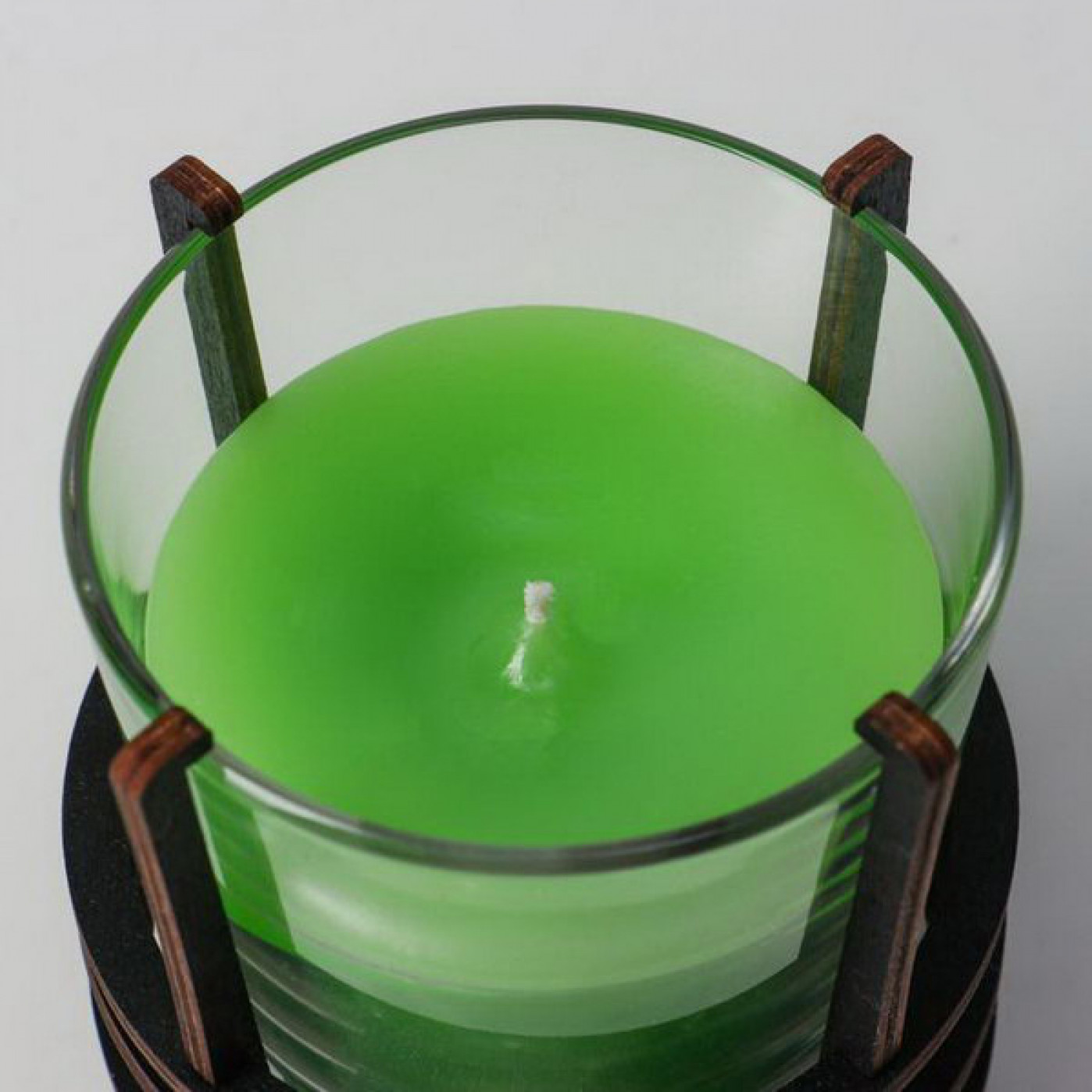 Арома свеча Green Apple Арома свеча Green Apple