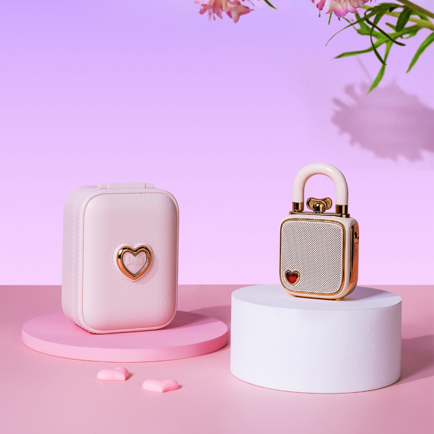 Портативная колонка Divoom LoveLock, розовая купить в интернет-магазине ...