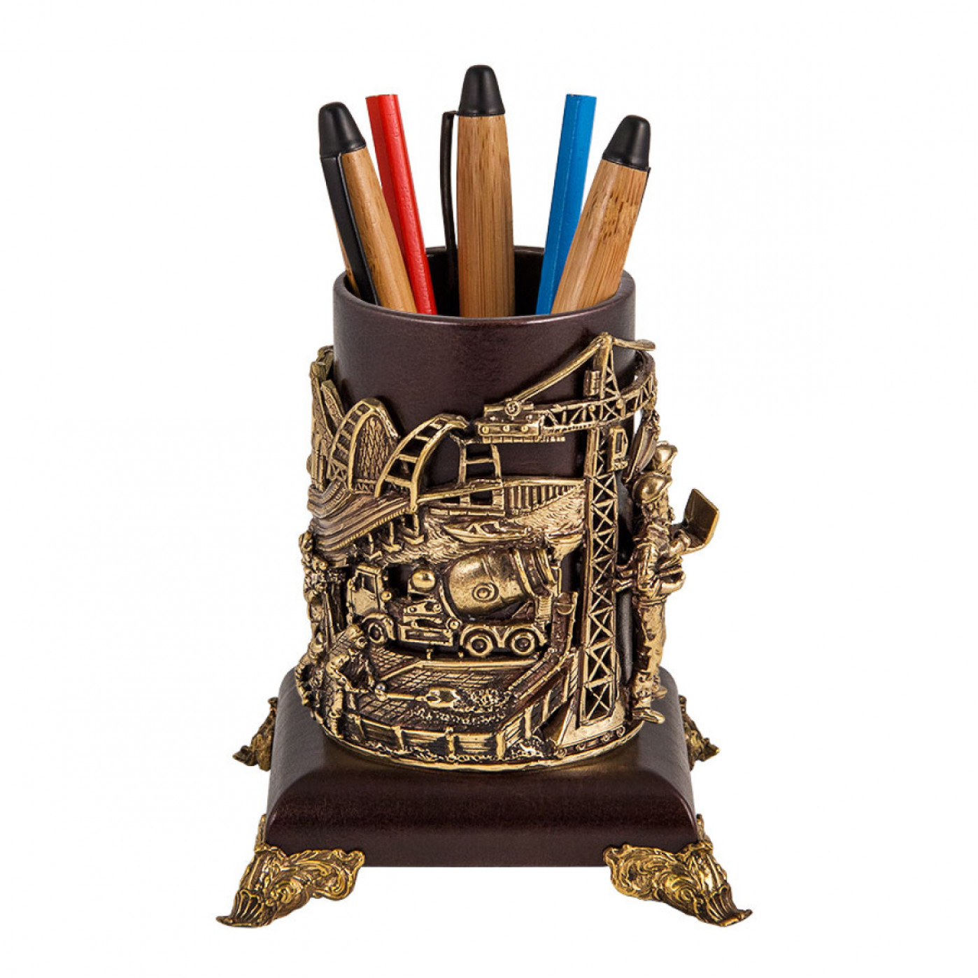 Стакан для письменных принадлежностей "Строители" из натуральной кожи с бронзовым подстаканником