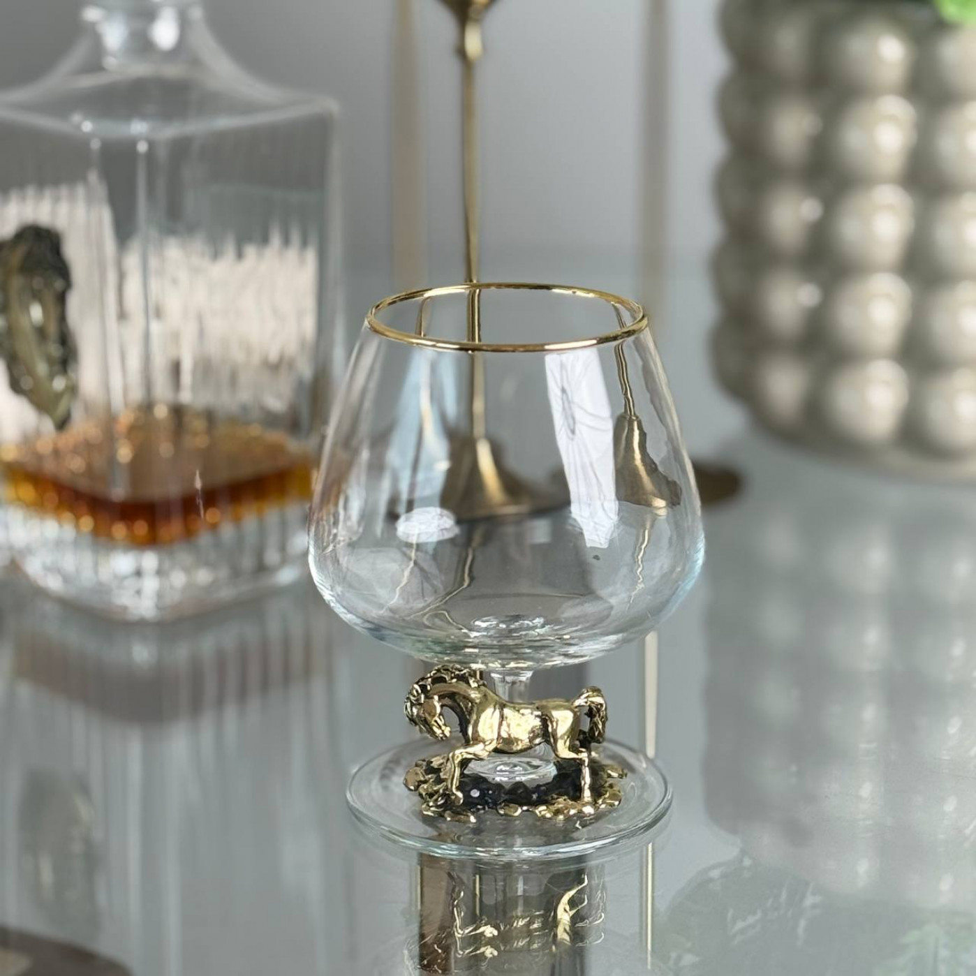 Набор из 6 бокалов для коньяка Лошадь в деревянной шкатулке Набор из 6 бокалов для коньяка Лошадь в деревянной шкатулке