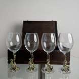 Набор из 4-х бокалов для вина Лошадь в деревянной шкатулке Набор из 4-х бокалов для вина Лошадь в деревянной шкатулке