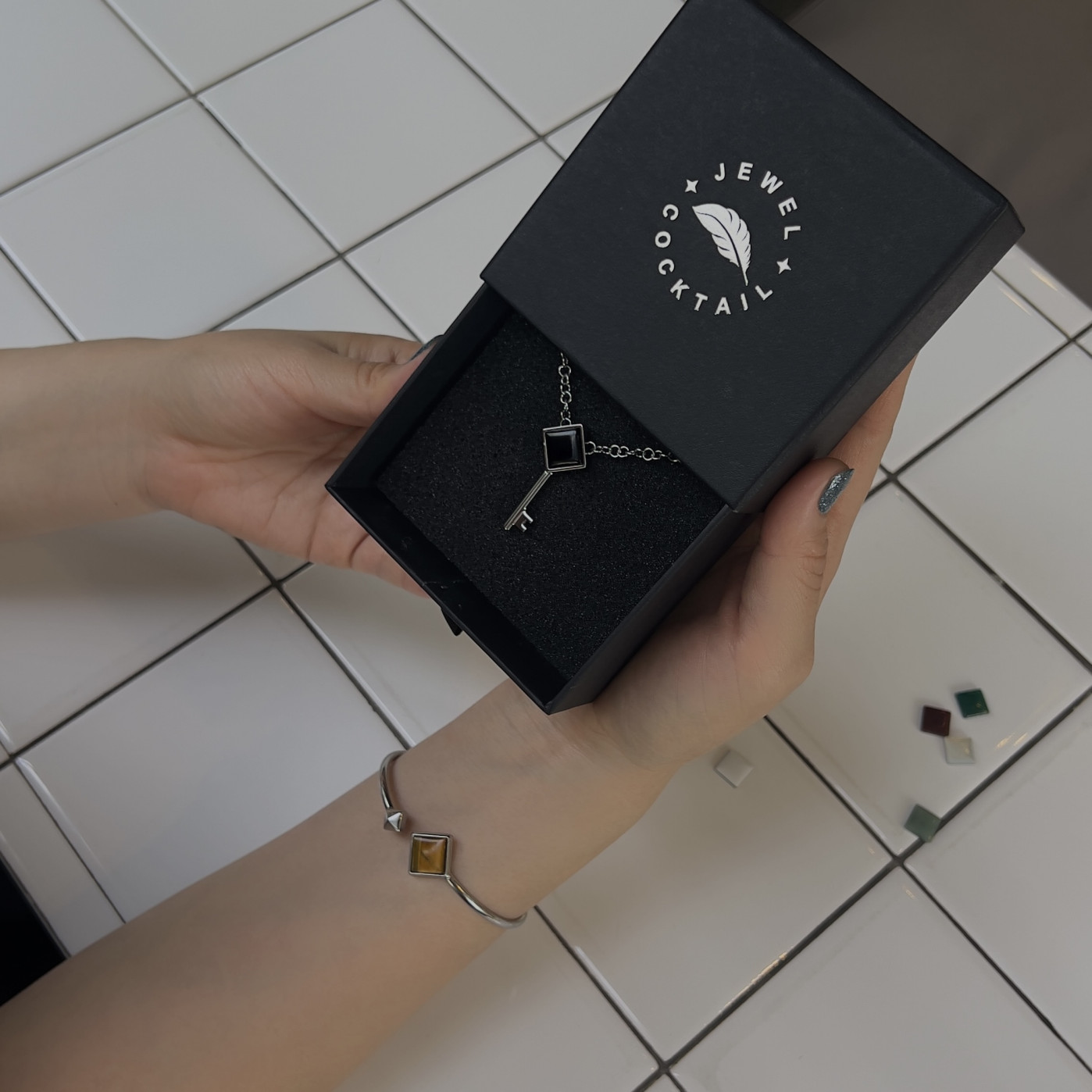HI-TECH Женская подвеска с живым посланием Key Защита