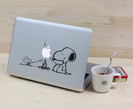 ТОП-10 креативных наклеек для MacBook